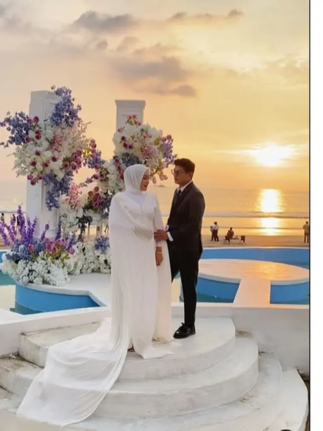 7 Momen Foto Prewedding Andika Kangen Band dan Ayu Kartika, Romantis di Pantai