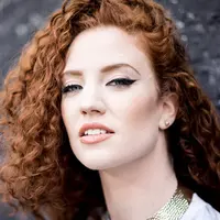 Jess Glynne
