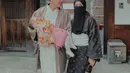 Dalam media sosial Instagramnya, Natta Reza pun banyak mengunggah berbagai momen serunya bersama saat berada di Jepang yang menuai banyak perhatian. Banyak yang memuji pasangan ini karena tampil harmonis dan kompak, tidak sedikit pula yang mendoakan keduanya agar pernikahannya selalu langgeng (Liputan6.com/IG/@natta_reza)