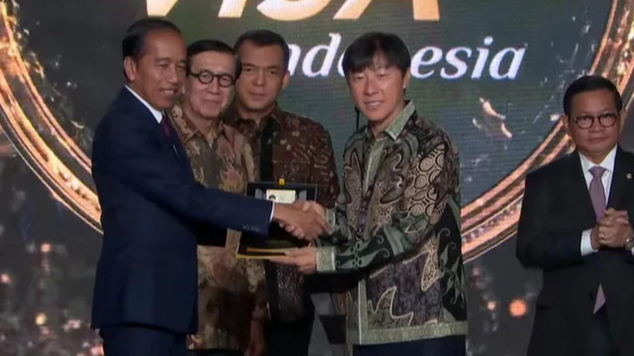 Tak Kaget STY Dipecat, Jokowi Sudah Tahu Siapa Pelatih Timnas Indonesia yang Baru