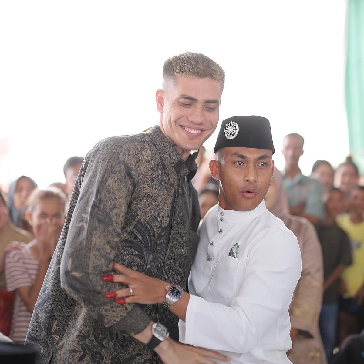Potret Aisar Khaled Jadi Saksi Nikah Karyawannya, Tak Kuasa Menahan Tangis