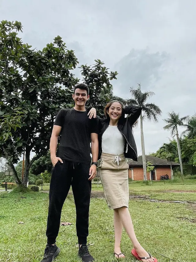 7 Potret Kebersamaan Natalie Zenn dan Sam Taylor Pemain Sinetron Dari Jendela SMP