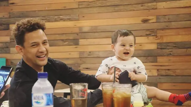 Jarang Terekspos, Ini 6 Momen Manis Lucky Perdana dan Buah Hati