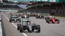 Lewis Hamilton memulai balapan di posisi terdepan (Reuters / POOL Livepic)