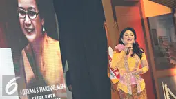 Krisdayanti saat mengisi acara di pembukaan Munas I Srikandi Hanura di Jakarta, Senin (30/5). Acara tersebut diadakan dalam rangka perayaan 5 tahun Srikandi Hanura. (Liputan6.com/Immanuel Antonius)
