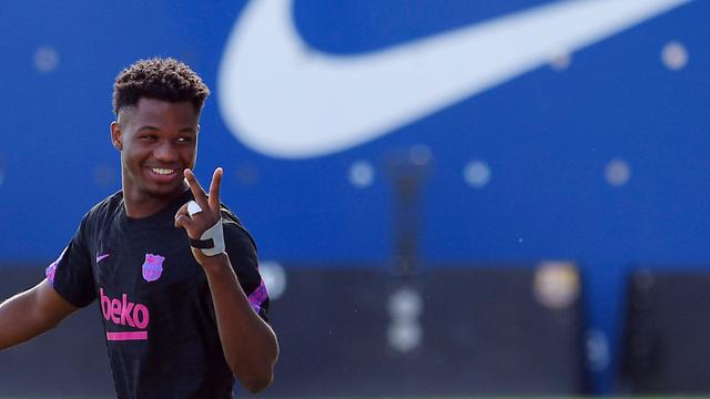 Sesi Latihan Benfica vs Barcelona