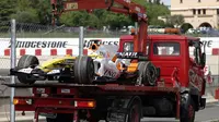 Truk pengangkut mobil Formula 1, Renault. (JOSEP LAGO / AFP)