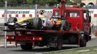 Truk pengangkut mobil Formula 1, Renault. (JOSEP LAGO / AFP)