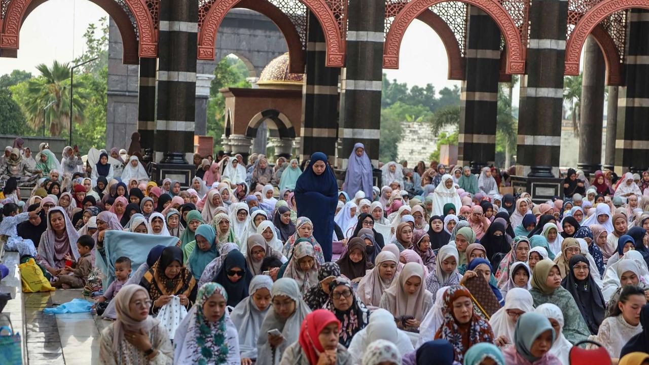 Salat Iduladha di Masjid Kubah Emas Depok