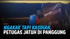 APES, PETUGAS JATUH DI PANGGUNG SAAT PENYEMPROTAN DISINFEKTAN
