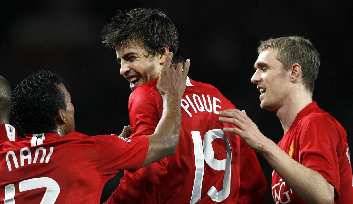 Gerard Pique. Bek tengah ini didatangkan Manchester United dari tim yunior Barcelona pada musim 2004/2005. Total 4 musim ia hanya mencetak 2 gol dalam 23 laga karena kalah bersaing dengan Rio Ferdinand dan Nemanja Vidic. Ia kembali ke Barcelona pada 2008/2009. (Foto: AFP/Andrew Yates)