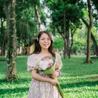 ilustrasi perempuan bunga/Photo by Anh Tú Nguy&ecirc;̃n/Pexels