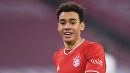 Rekan Kingsley Coman di Bayern Munchen, Jamal Musiala tercatat saat ini memiliki nilai banderol sebesar 38 juta euro. Dirinya mengalami kenaikan harga sebanyak 28 juta euro dari yang awalnya 10 juta euro. (Foto: AFP/Pool/Andreas Gebert)