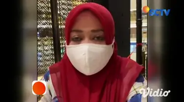 Bupati Jombang Mundjidah Wahab positif Covid-19. Dia dinyatakan terkonfirmasi positif sejak 14 hari lalu usai menjalani dua kali swab test. Bupati Mundjidah tengah menjalani perawatan di Rumah Sakit Dr Soetomo, Surabaya.