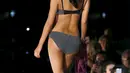 Miss Filipina Pia Alonzo Wurtzbach mengenakan busana renang saat mengikuti gelaran Miss Universe 2015 di The AXIS Las Vegas, AS, Minggu (20/12). Wurtzbach dinobatkan menjadi pemenang Miss Universe 2015. (REUTERS/Steve Marcus)