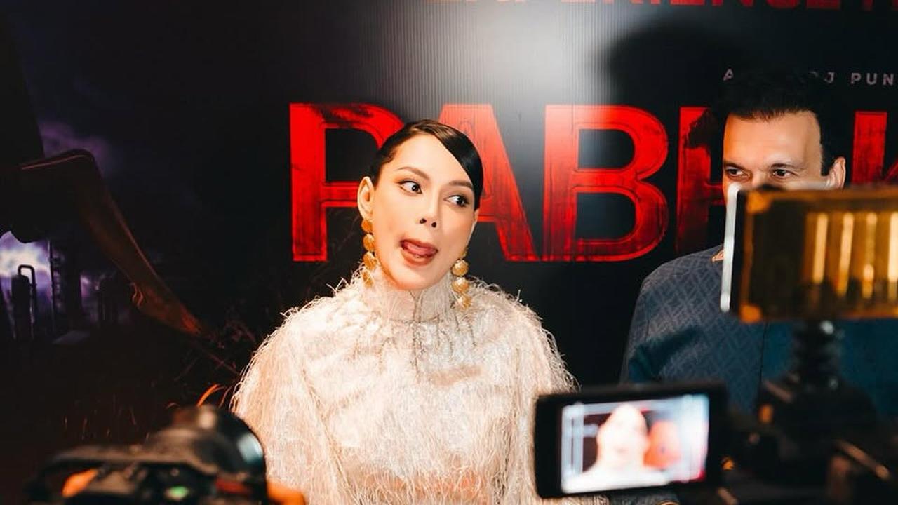 Potret Cantik Anggun Erika Carlina di Gala Premier Film 'PABRIK GULA', Outitnya Nyentrik dan Tak Pernah Gagal