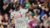 4. Sadio Mane (Liverpool) - 17 Gol. (AFP/Glyn Kirk)