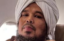 Profil Ustaz Derry Sulaiman, Ulama Pembimbing dr Richard Lee dan Bobon Santoso Mualaf: Waktu Muda Sempat Jadi Gitaris Band Metal