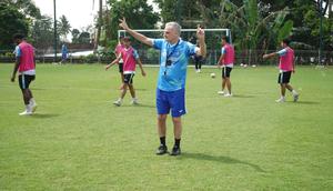 PSBS Biak resmi menunjuk Marian Mihail sebagai pelatih anyar. (dok. PSBS Biak)