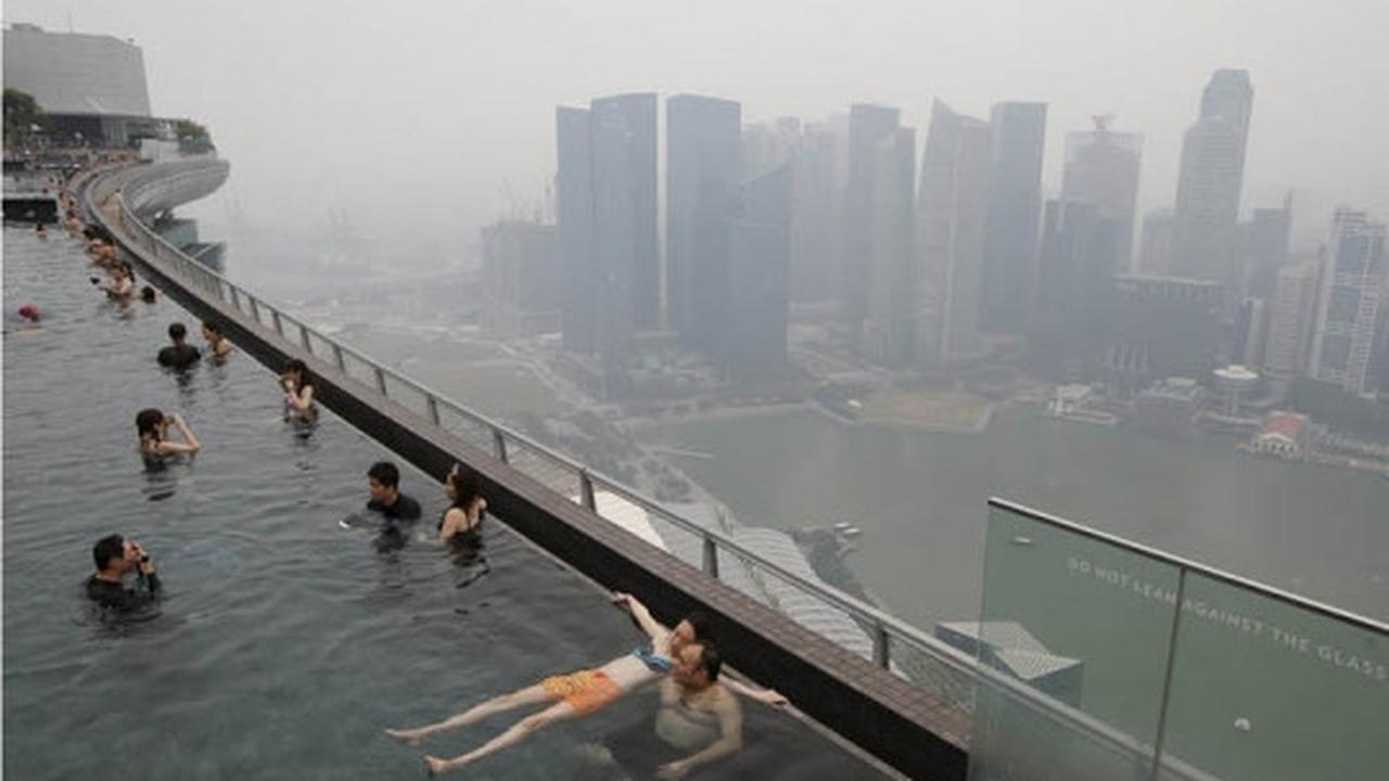 Beginilah pemandangan kabut asap semakin tebal selimuti Singapura