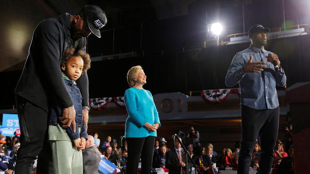 Aksi LeBron Saat Kampanye