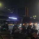 Massa Masih Berkerumun di Slipi-Petamburan hingga Dini Hari