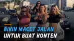 Keempat perempuan tersebut akhirnya diamankan polisi setempat beserta mobil sebagai barang bukti.