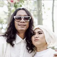 Jumat (3/3), Aming resmi daftarkan talak cerai terhadap Evelyn ke PA Jakarta Selatan. Netizen pun punya pertanyaan besar, apa yang terjadi?