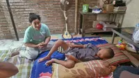 Perjuangan Remaja 14 Tahun di Kudus Melawan Tumor Otak