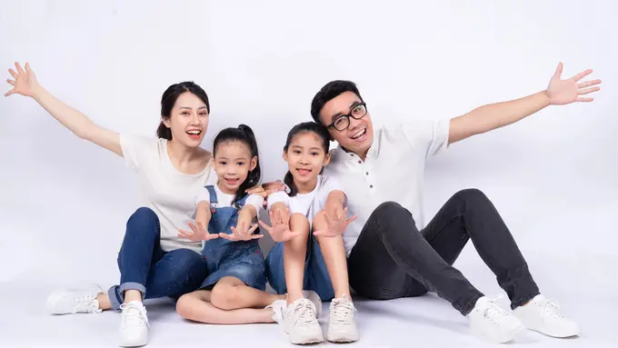 keluarga oktober cemburu kakak adik