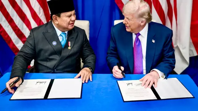 Presiden RI Prabowo Subianto dan Presiden Amerika Serikat (AS) Donald Trump resmi meneken perjanjian dagang.