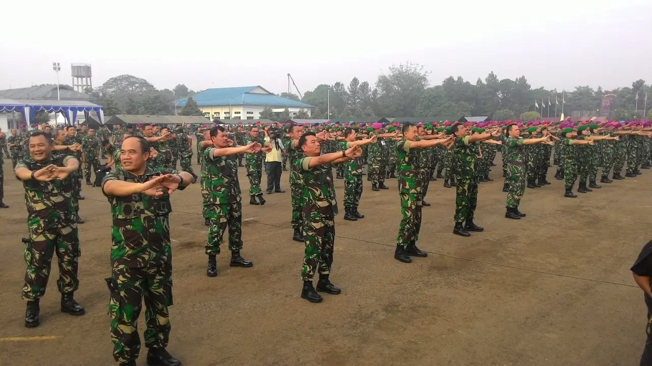 Senam bersama prajurit TNI