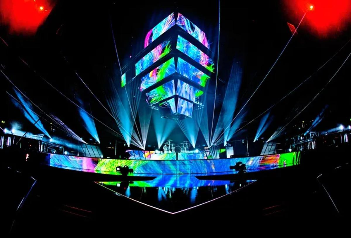 Berwarna-warni dan megah, itulah konsep konser <a href=