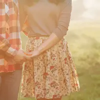 Jangan cuma sekadar bilang cinta, cowok akan sangat senang jika cewek yang dia sayang melakukan beberapa hal ini. (Foto: magic4walls.com)