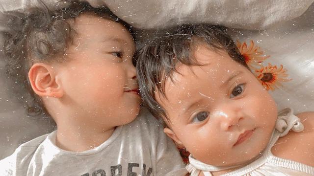 6 Potret Baby Chava Anak Kedua Rachel Vennya, Imut dan ...
