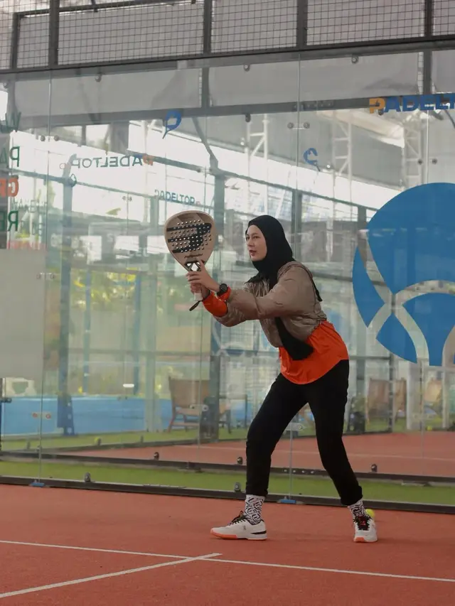 Potret Wajah Polos Paula Verhoeven Main Padel Bareng Geng Cendol, Pancarkan Cantik Natural Tanpa Makeup