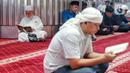 Umat muslim membaca al quran pada bulan Ramadhan di Masjid Istiqlal, Jakarta, Sabtu (25/3/2023).(Liputan6.com/Angga Yuniar)