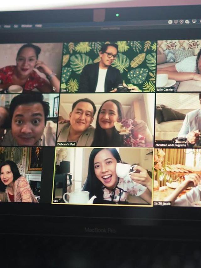 6 Momen Virtual Baby Shower Rianti Cartwright dengan Tema Tea Party