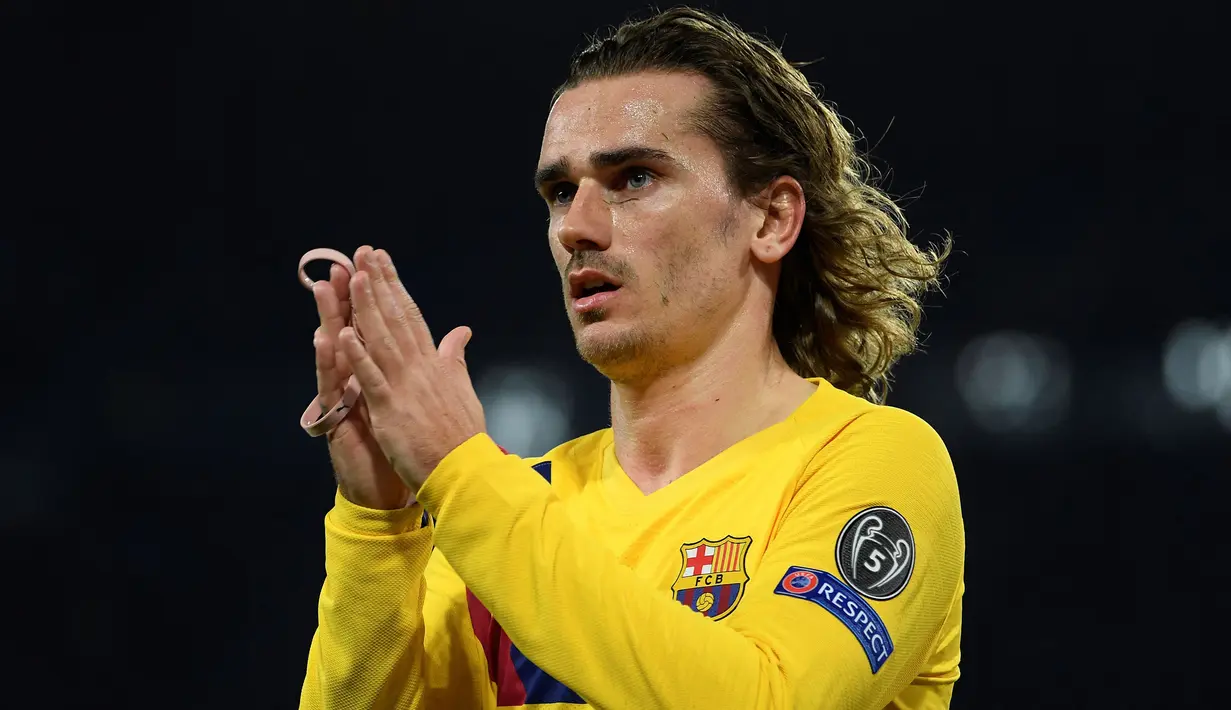 Antoine Griezmann didatangkan Barcelona dari Atletico Madrid pada 2018 lalu dengan biaya 120 juta euro. Meski penampilannya semakin membaik, Griezmann malah dikembalikan lagi ke Atletico Madrid pada transfer musim panas ini dengan status pemain pinjaman. (Foto: AFP/Filippo Monteforte)