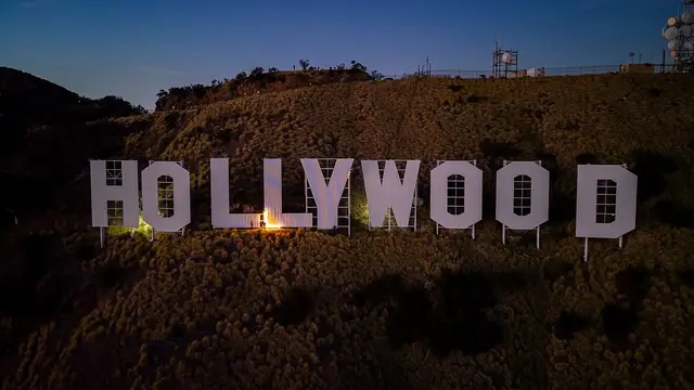 Benarkah Landmark Ikonis Hollywood Ikut Hangus Terbakar dalam Kebakaran Hutan Los Angeles?