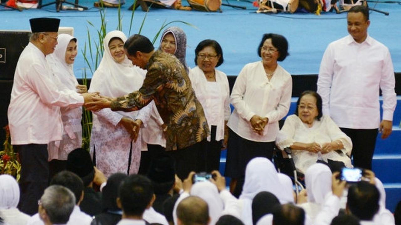 Presiden Jokowi hadiri peringatan Hari Guru Nasional 2015