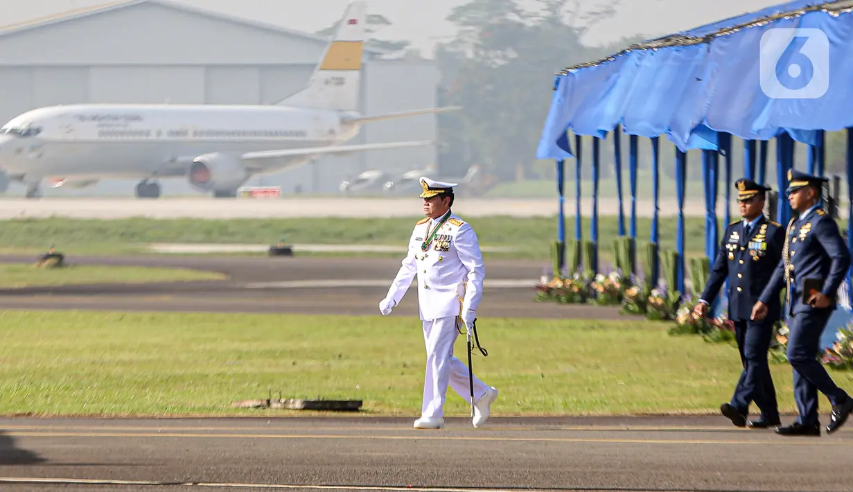 Selain upacara, fly pass formasi 77 juga akan dilakukan oleh pesawat F-16, serta demo darat dan demo udara yang terdiri dari terjun penyelamatan, pembebasan sandera, close air support, dan atraksi tempur di udara. (Liputan6.com/Faizal Fanani)