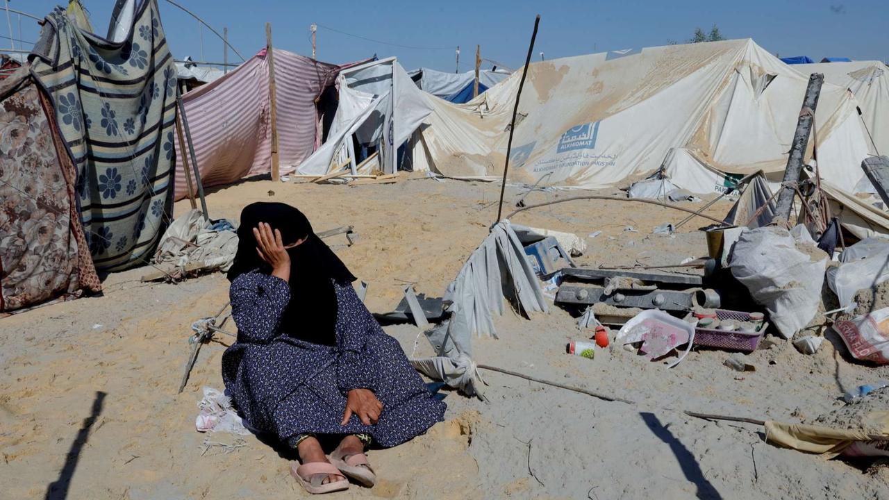 Detik-detik serangan udara Israel hantam kamp pengungsian Jalur Gaza
