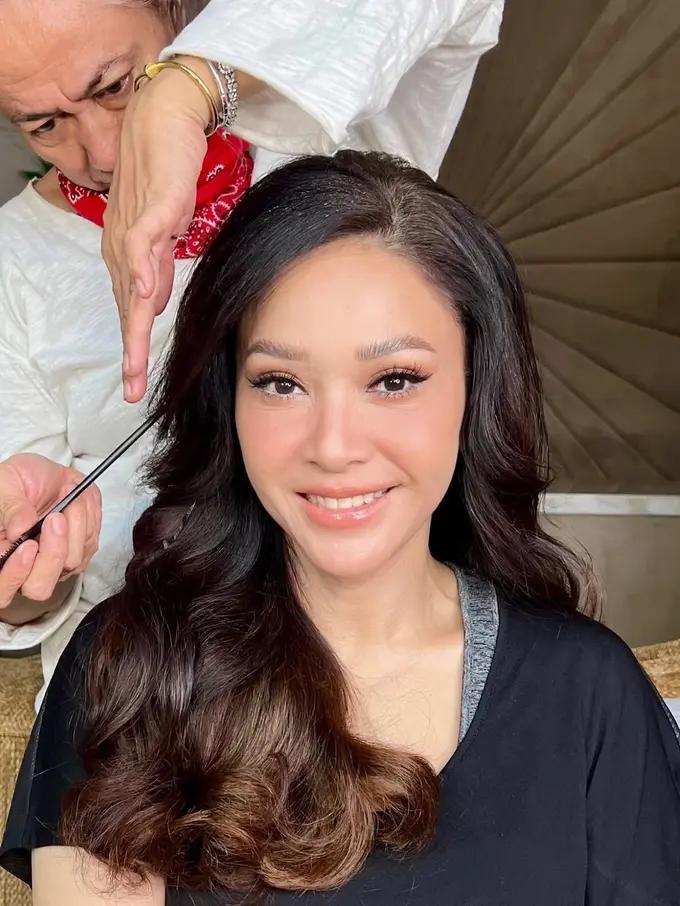 Baru Test Makeup, Begini Tampilan Cantik Maia Estianty di Pernikahan Alyssa Daguise dan Al Ghazali
