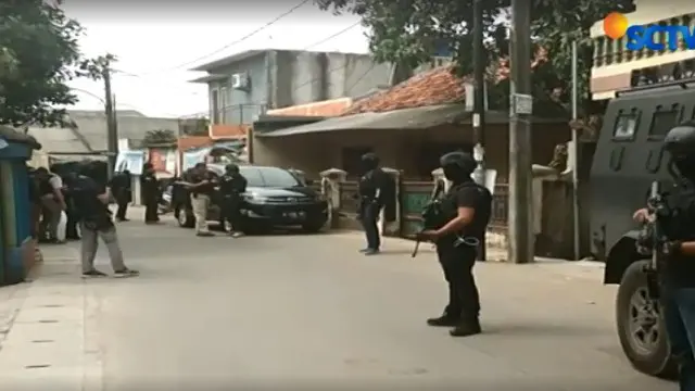 Densus 88 Tangkap Terduga Teroris Jaringan JAD di Tangerang