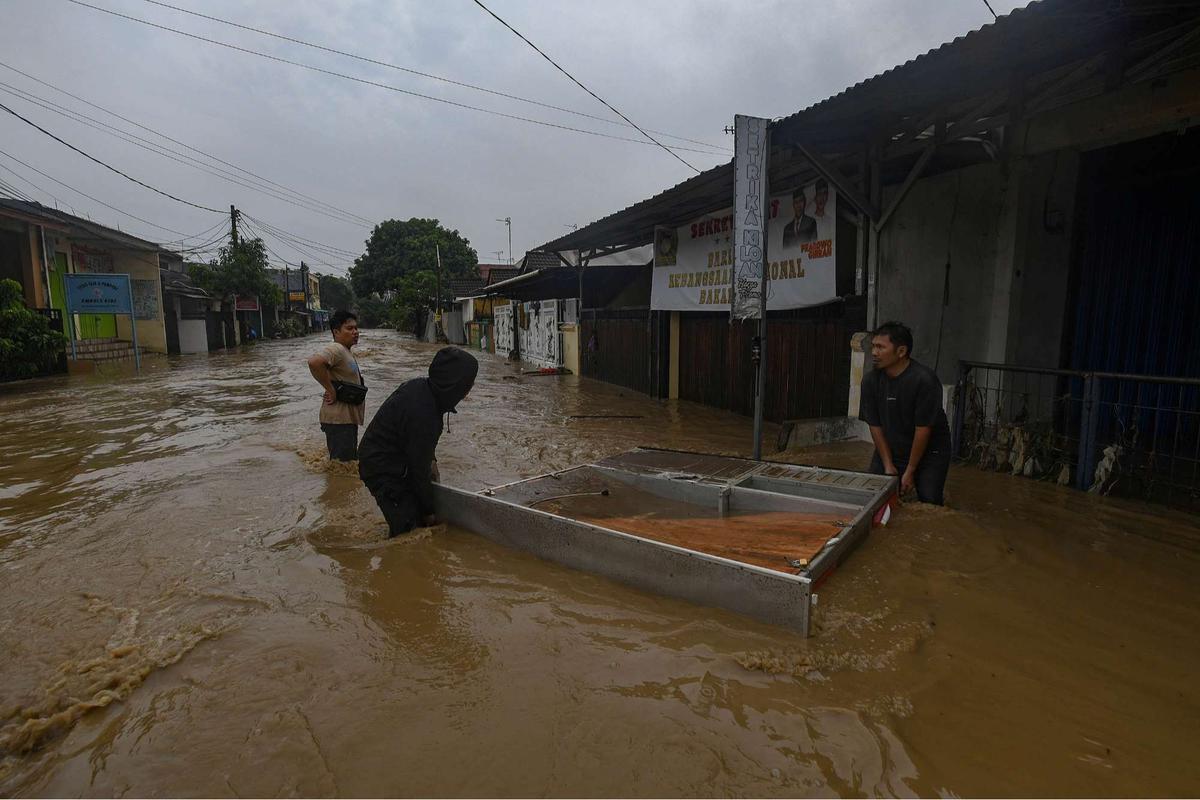 Banjir rendam perbatasan Bekasi-Bogor
