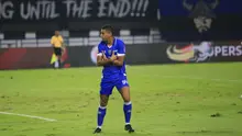 Selebrasi Uilliam Barros usai mencetak gol ke gawang Madura United pada laga pekan ke-23 BRI Super League 2025/2026 di Stadion Gelora Bandung Lautan Api (GBLA), Kota Bandung, Kamis (26/2/2026) malam WIB. (Bola.com/Erwin Snaz)