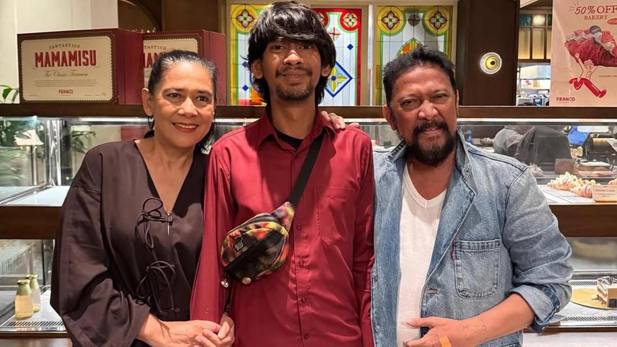 6 Potret Hangat Lydia Kandou dan Jamal Mirdad Rayakan Ultah Natan Bareng Keluarga