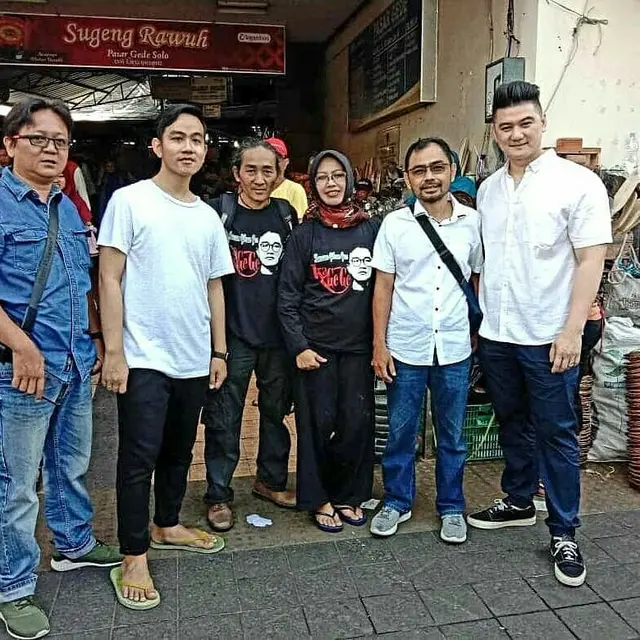 Potret Chef Arnold dan Gibran Rakabuming Blusukan Ke Pasar (sumber: instagram/arnoldpo)