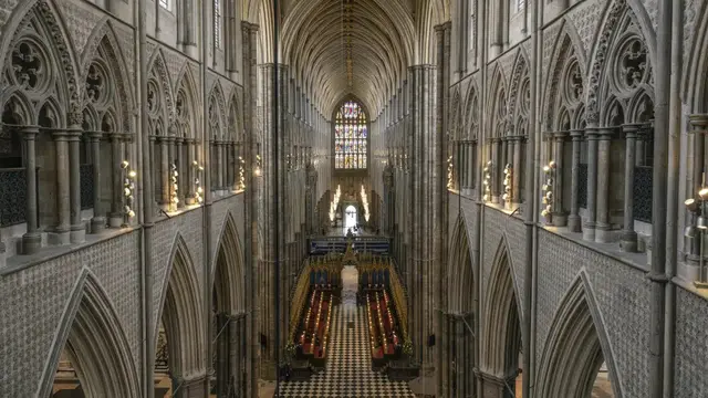 Suasana Westminster Abbey di London, Rabu (12/4/2023) menjelang penobatan Raja Charles III. (Dok: Dan Kitwood/Pool Photo via AP)